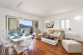 Seaview Elegance Apartment